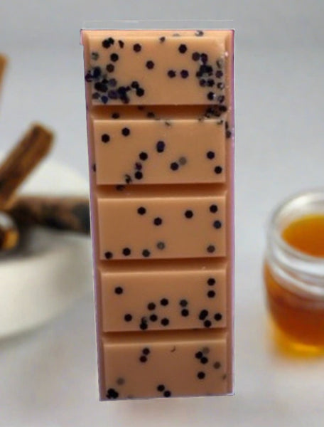dark honey and tobacco wax melt snap bar